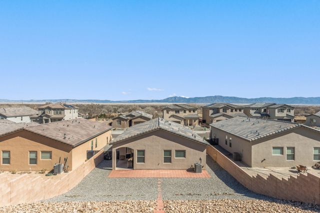1825 Tesoro Loop NW, Los Lunas, NM 87031