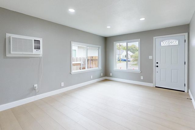 368 Pine Way, Yuba City, CA 95991