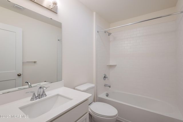 213 Harley Lane, Manalapan, NJ 07726