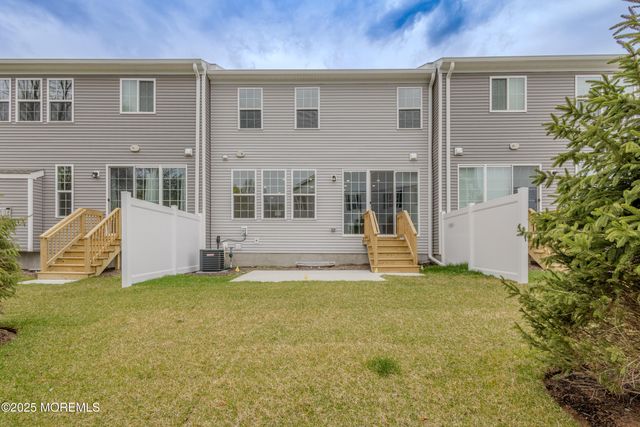 213 Harley Lane, Manalapan, NJ 07726