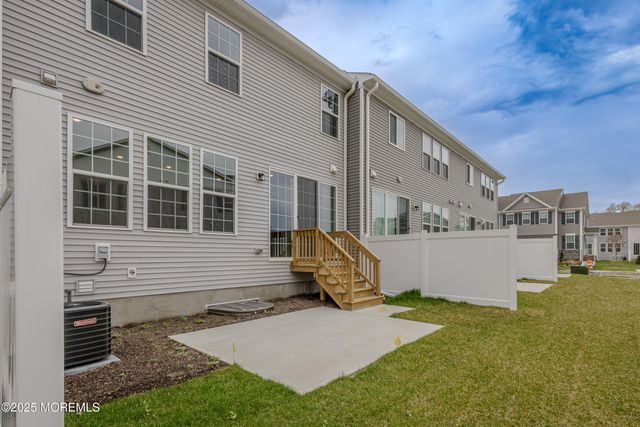 213 Harley Lane, Manalapan, NJ 07726