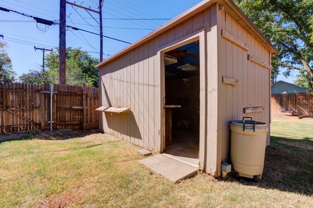 5403 8th Street, Lubbock, TX 79416