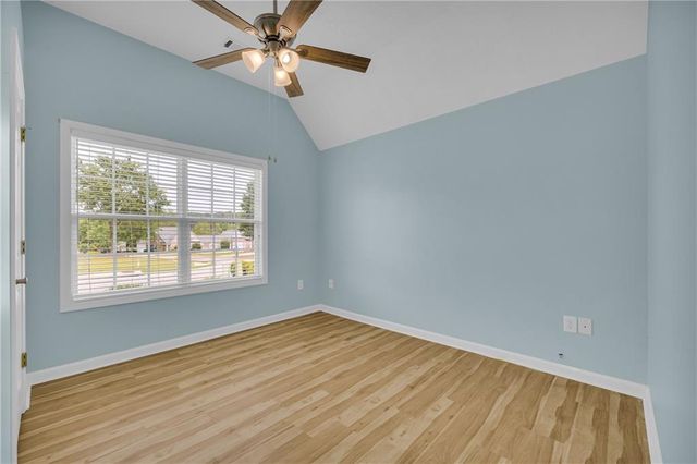 316 Lakeview Bend Circle, Jefferson, GA 30549