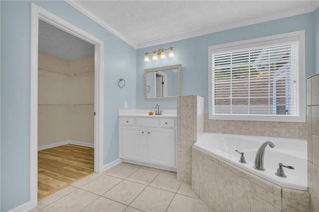 316 Lakeview Bend Circle, Jefferson, GA 30549