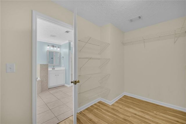 316 Lakeview Bend Circle, Jefferson, GA 30549