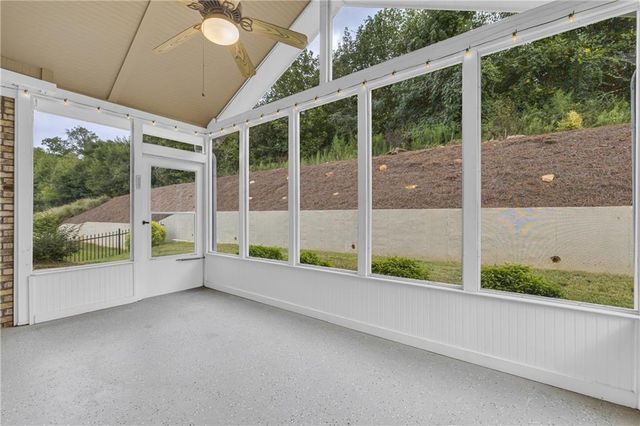 316 Lakeview Bend Circle, Jefferson, GA 30549