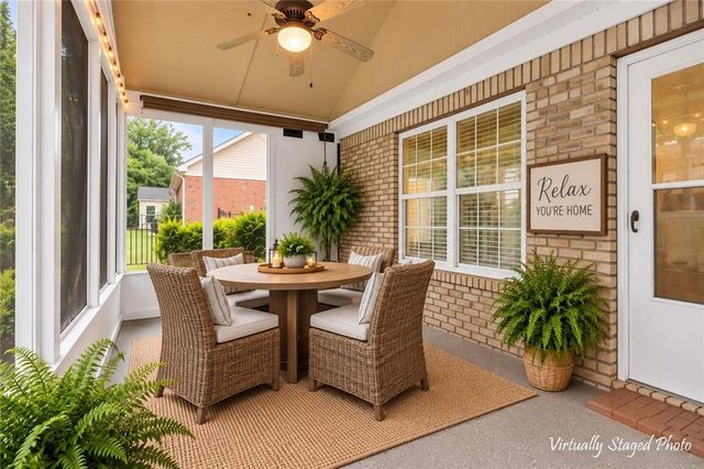 316 Lakeview Bend Circle, Jefferson, GA 30549