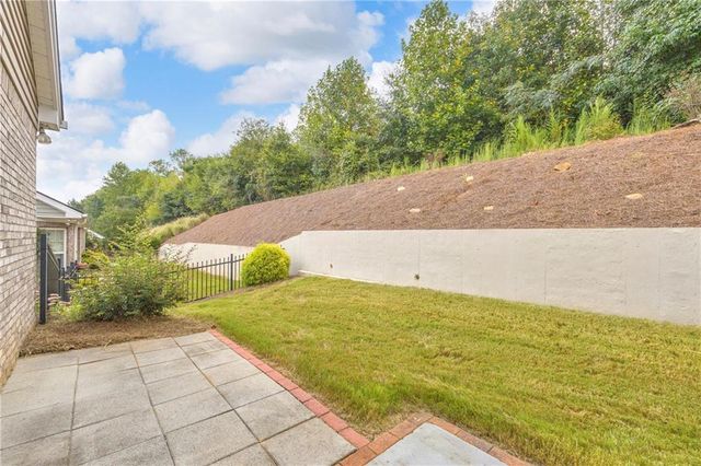 316 Lakeview Bend Circle, Jefferson, GA 30549