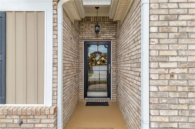 316 Lakeview Bend Circle, Jefferson, GA 30549