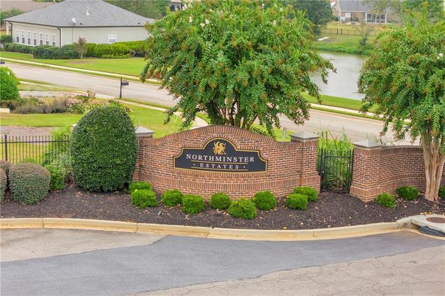 316 Lakeview Bend Circle, Jefferson, GA 30549