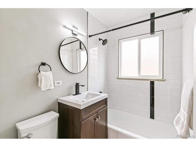 878 Glencoe St, Denver, CO 80220