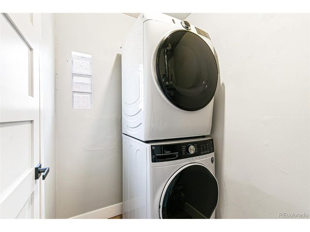 878 Glencoe St, Denver, CO 80220