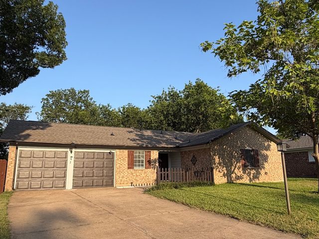 421 Smith Avenue, Everman, TX 76140