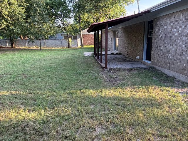 421 Smith Avenue, Everman, TX 76140