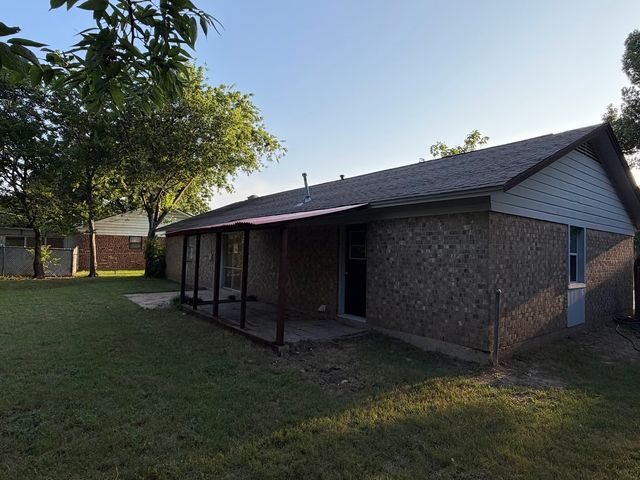 421 Smith Avenue, Everman, TX 76140