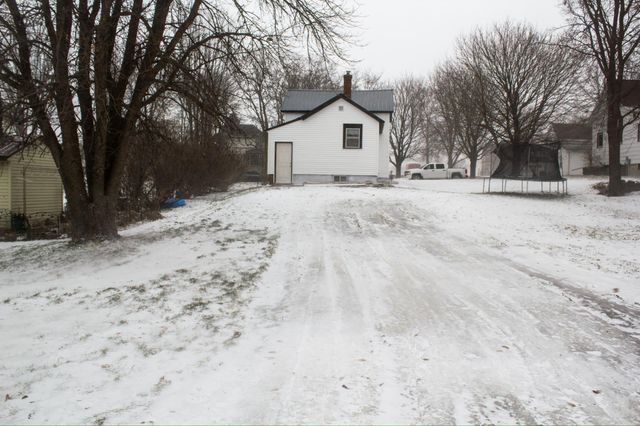 113 1st Street SW, Fairfax, MN 55332