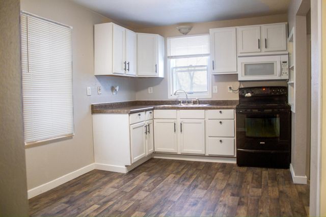 113 1st Street SW, Fairfax, MN 55332