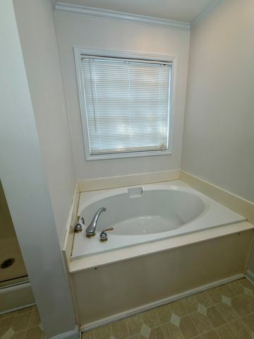 1030 Baywood Rd., Dothan, AL 36305