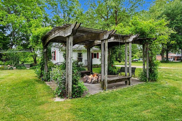 52131 Ash Road, Granger, IN 46530
