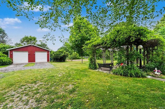 52131 Ash Road, Granger, IN 46530