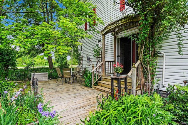 52131 Ash Road, Granger, IN 46530
