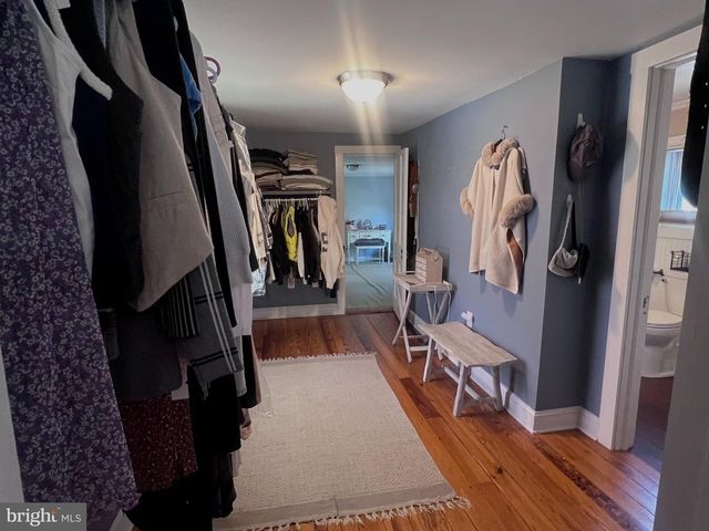 18 E LOUDOUN ST, Round Hill, VA 20141