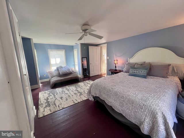 18 E LOUDOUN ST, Round Hill, VA 20141