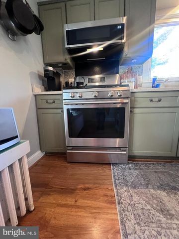 18 E LOUDOUN ST, Round Hill, VA 20141