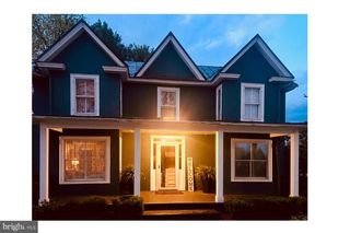 18 E LOUDOUN ST, Round Hill, VA 20141