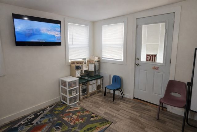 52 8th Avenue, Haverhill, MA 01830