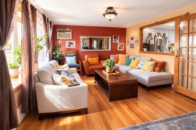 52 8th Avenue, Haverhill, MA 01830