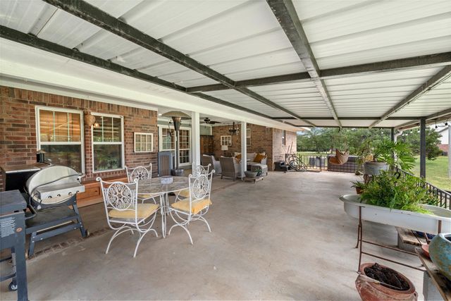 306 Kash Derrick Drive, China Spring, TX 76633