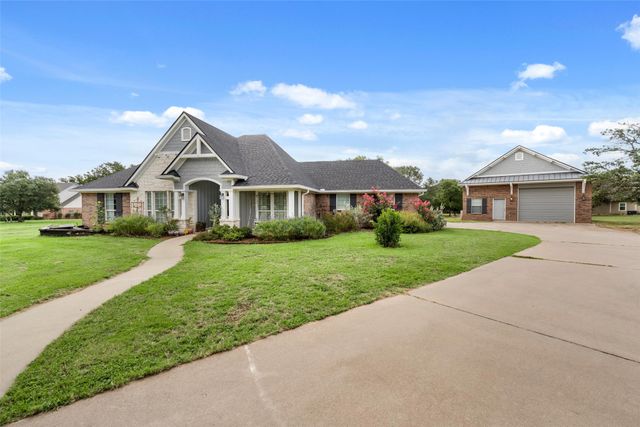 306 Kash Derrick Drive, China Spring, TX 76633