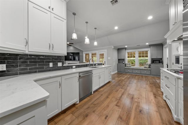 306 Kash Derrick Drive, China Spring, TX 76633