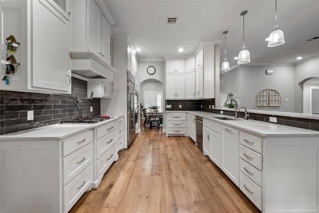 306 Kash Derrick Drive, China Spring, TX 76633