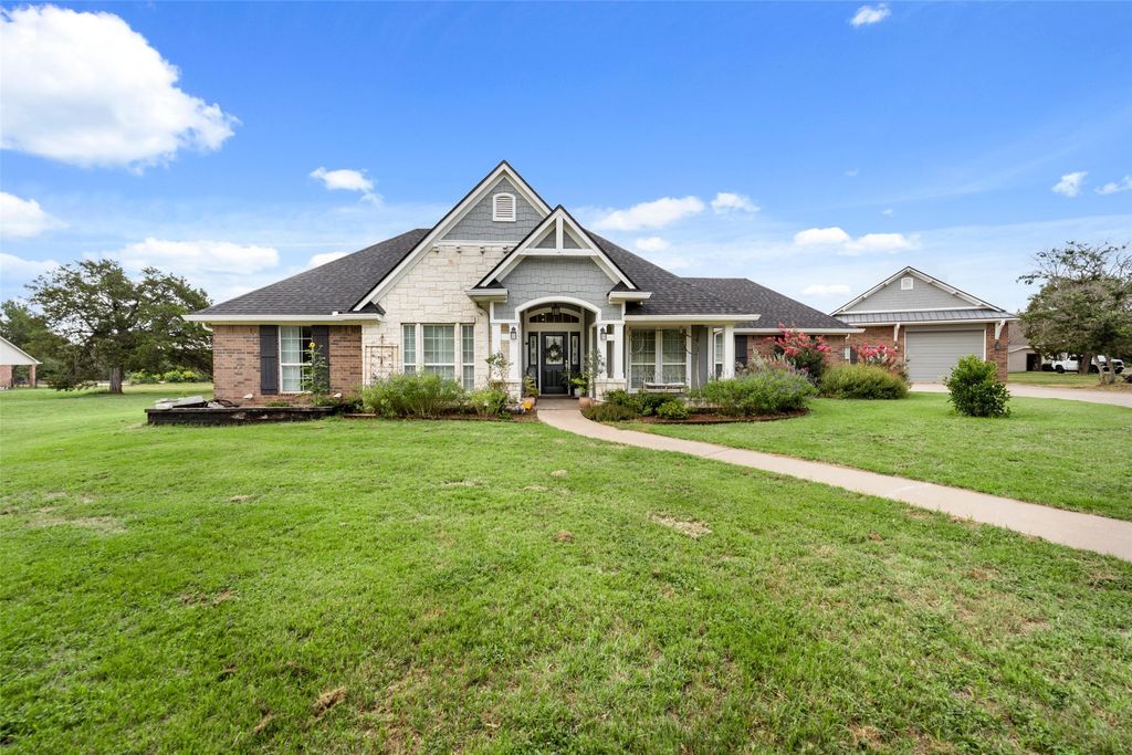 306 Kash Derrick Drive, China Spring, TX 76633