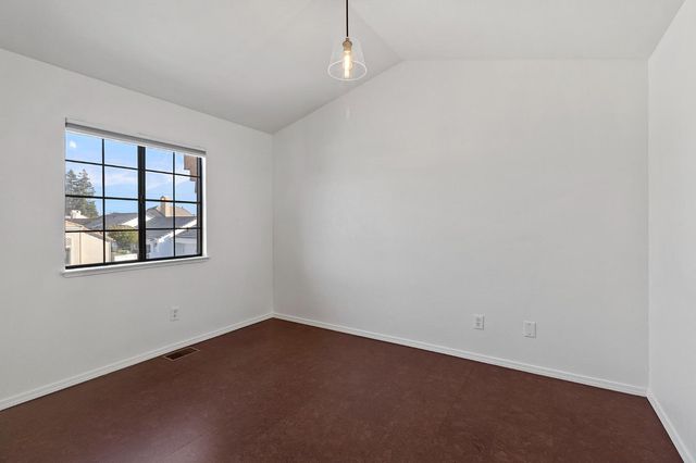 1168 Copper Cottage Ln, Modesto, CA 95355