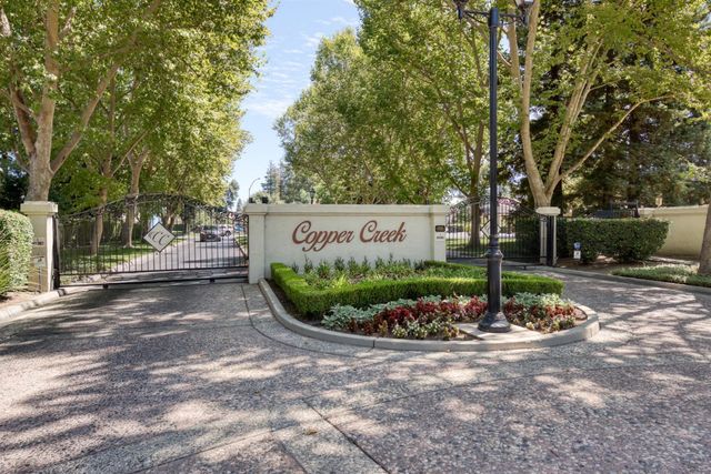 1168 Copper Cottage Ln, Modesto, CA 95355
