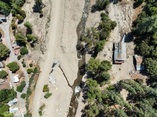 39950 Seven Oaks Rd, Angelus Oaks, CA 92305