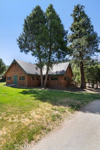 39950 Seven Oaks Rd, Angelus Oaks, CA 92305