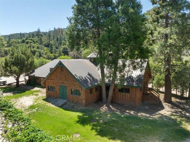 39950 Seven Oaks Rd, Angelus Oaks, CA 92305