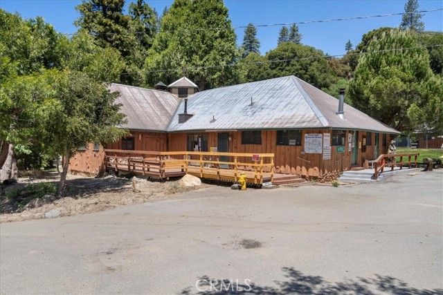 39950 Seven Oaks Rd, Angelus Oaks, CA 92305