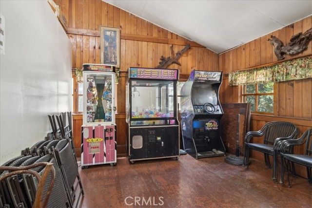 39950 Seven Oaks Rd, Angelus Oaks, CA 92305