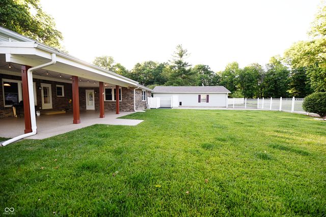 519 Woodland East Drive, Greenfield, IN 46140