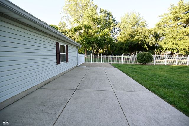 519 Woodland East Drive, Greenfield, IN 46140