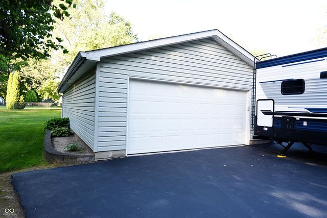 519 Woodland East Drive, Greenfield, IN 46140