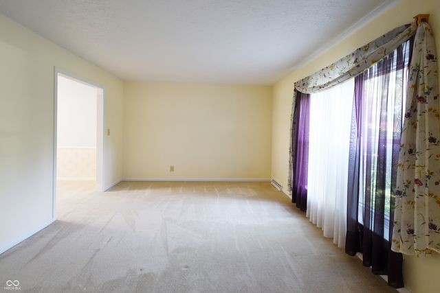 519 Woodland East Drive, Greenfield, IN 46140