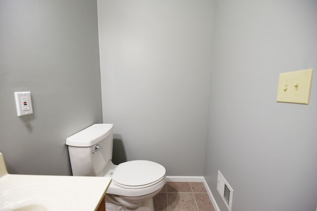 519 Woodland East Drive, Greenfield, IN 46140