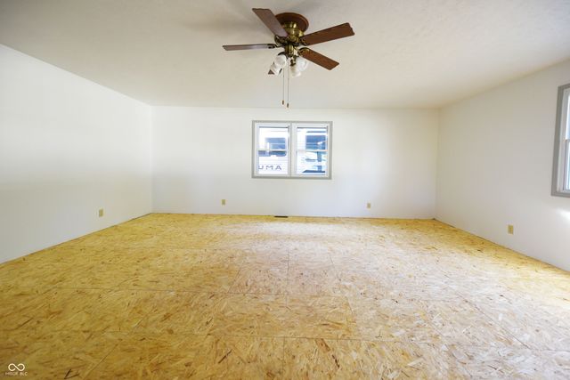 519 Woodland East Drive, Greenfield, IN 46140