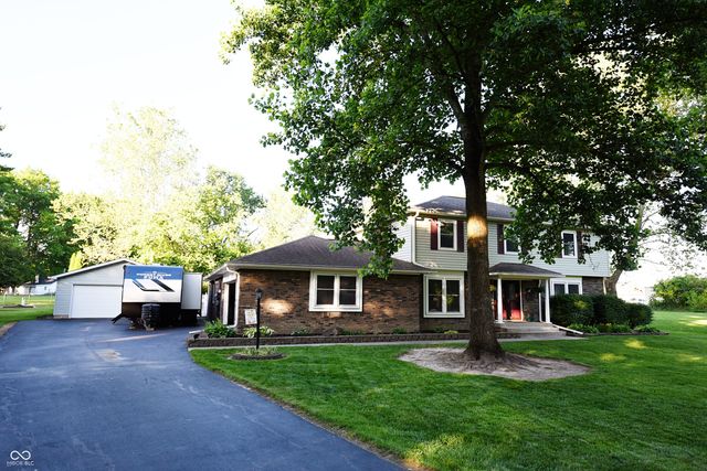 519 Woodland East Drive, Greenfield, IN 46140